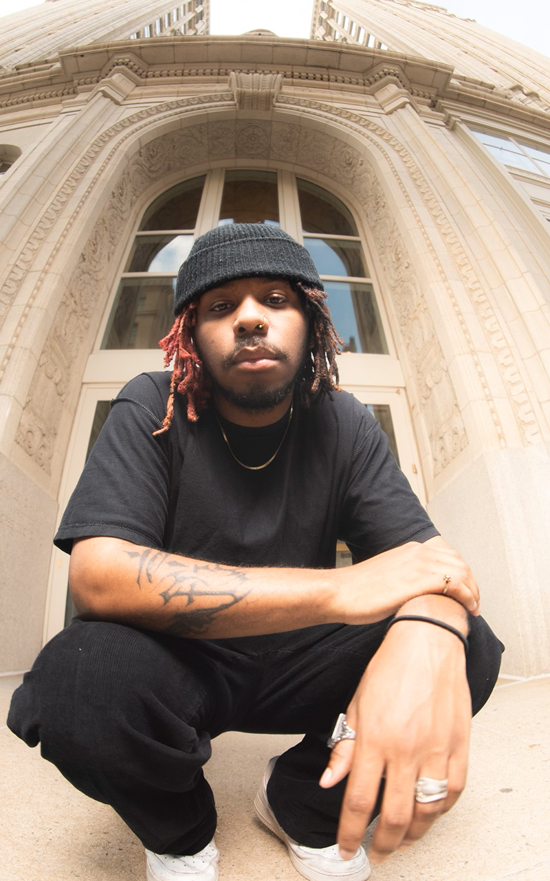 8143Horizontal Showcase